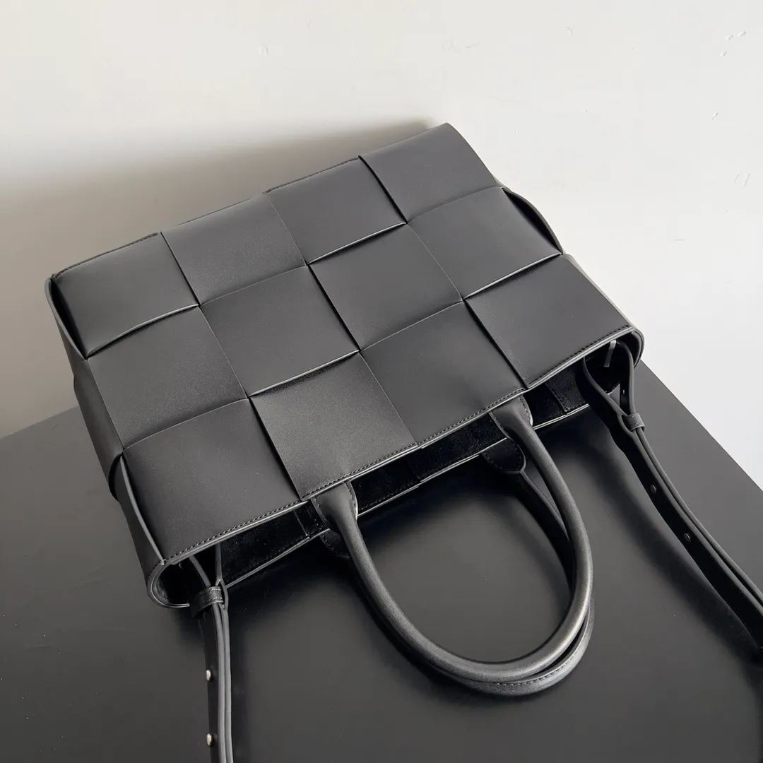 All categories 💚 Top version men’s bags 💚 BV 2026 official website new BV briefcase